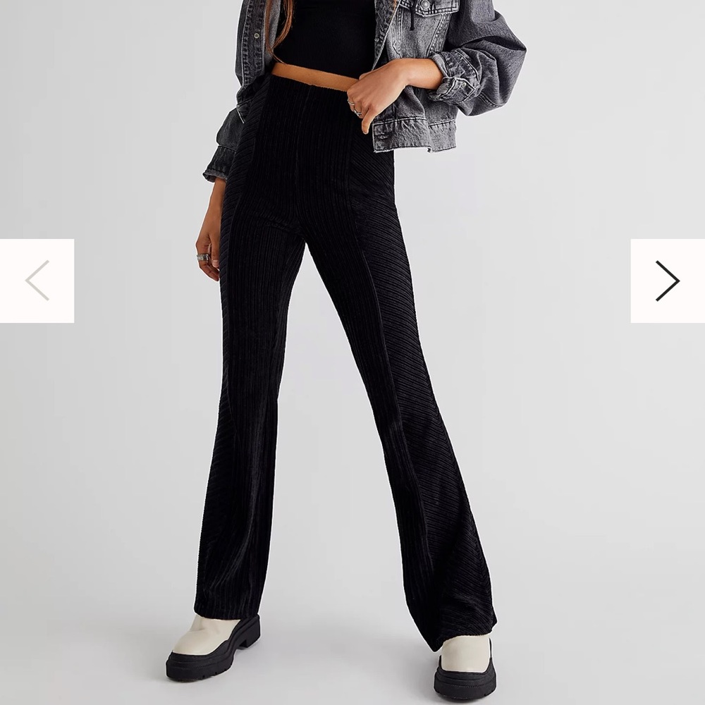 Free people - Slim Pull-On Velvet Flare Pants